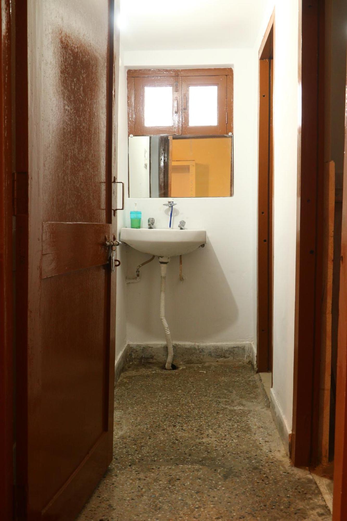 The Deodar Inn Pauri Екстер'єр фото